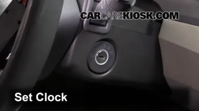 2001 Volvo V70 2.4L 5 Cyl. Horloge Régler l'horloge